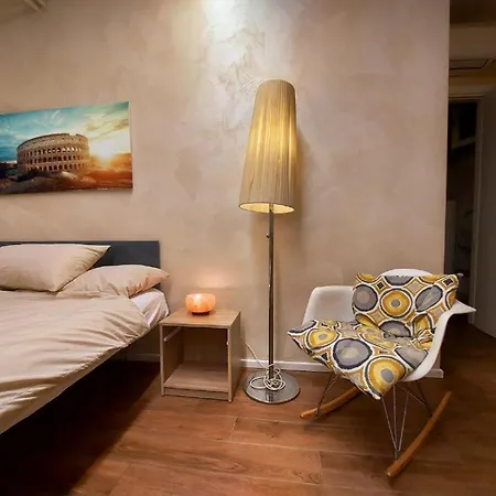 Free Breakfast- Cozy Steps From The Colosseo Daire *